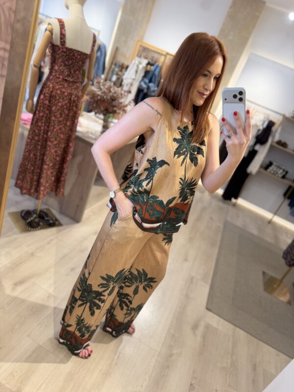 Conjunto Miami beige.