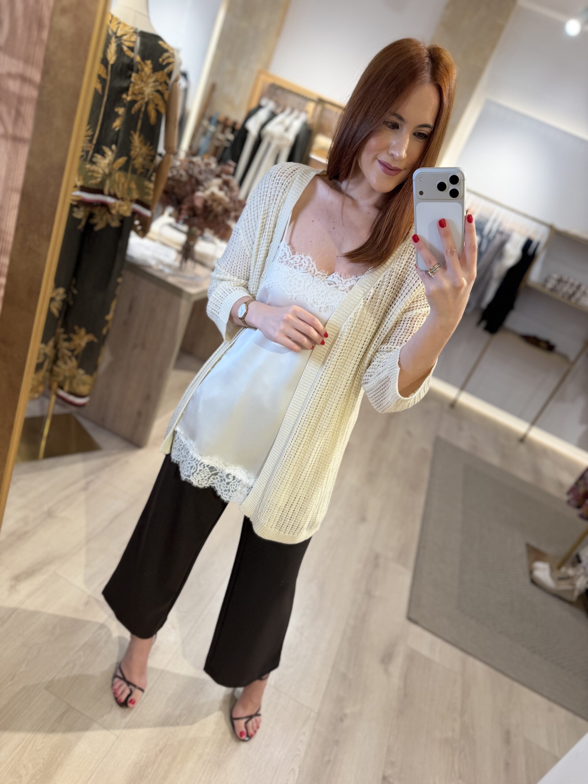 Cardigan calado