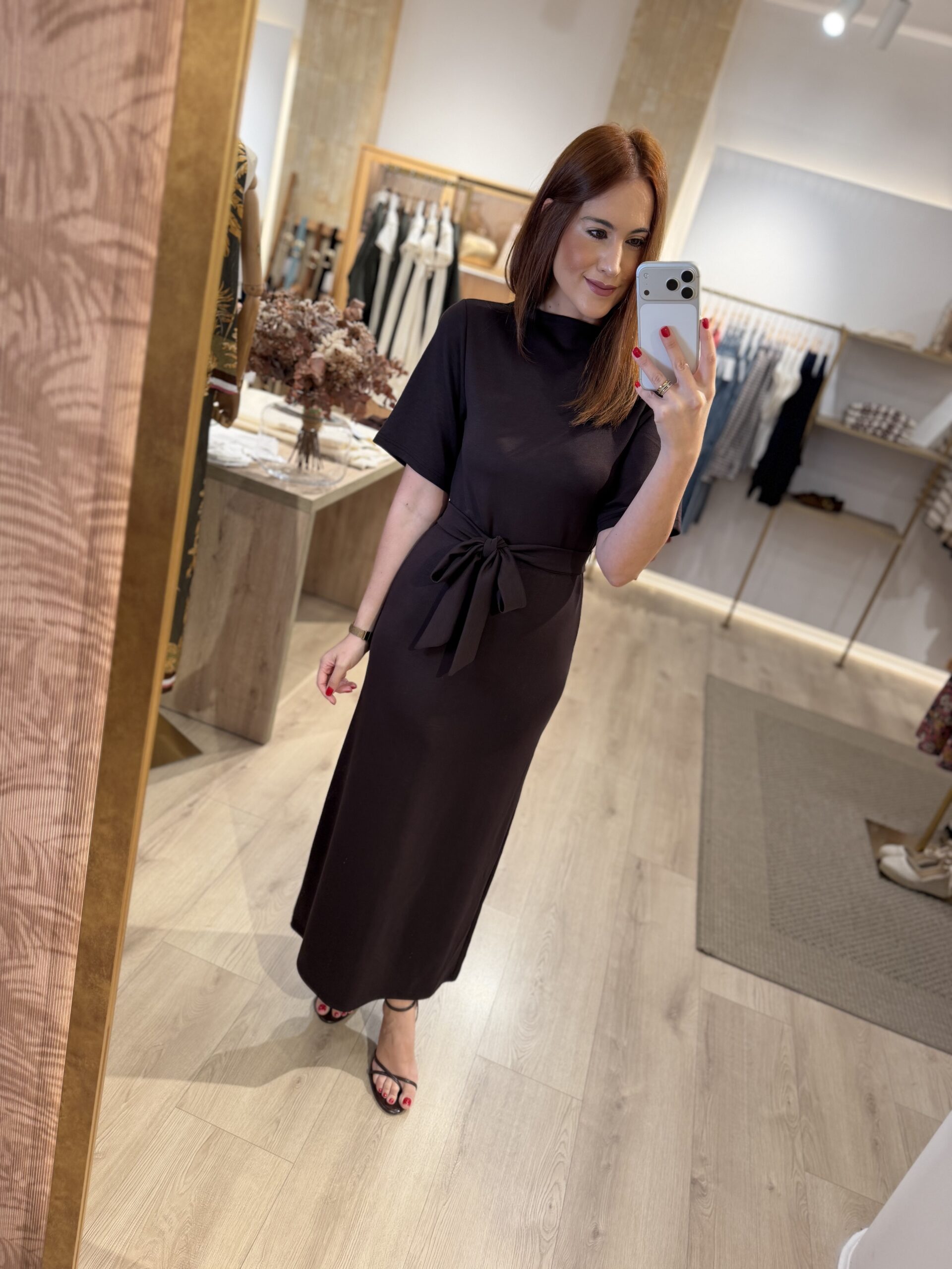 Vestido marrón cinturón