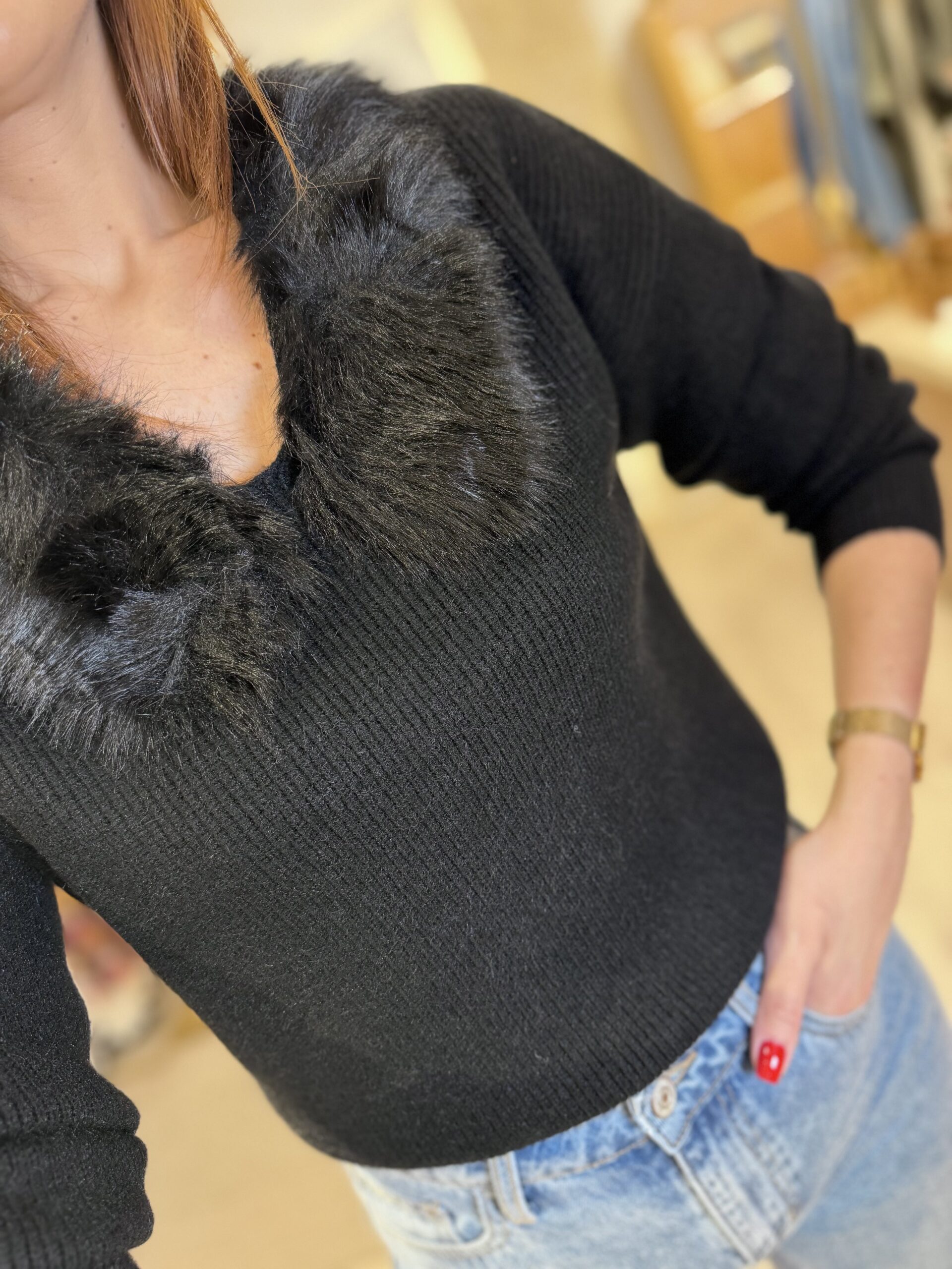Jersey cuello pelo negro zoom