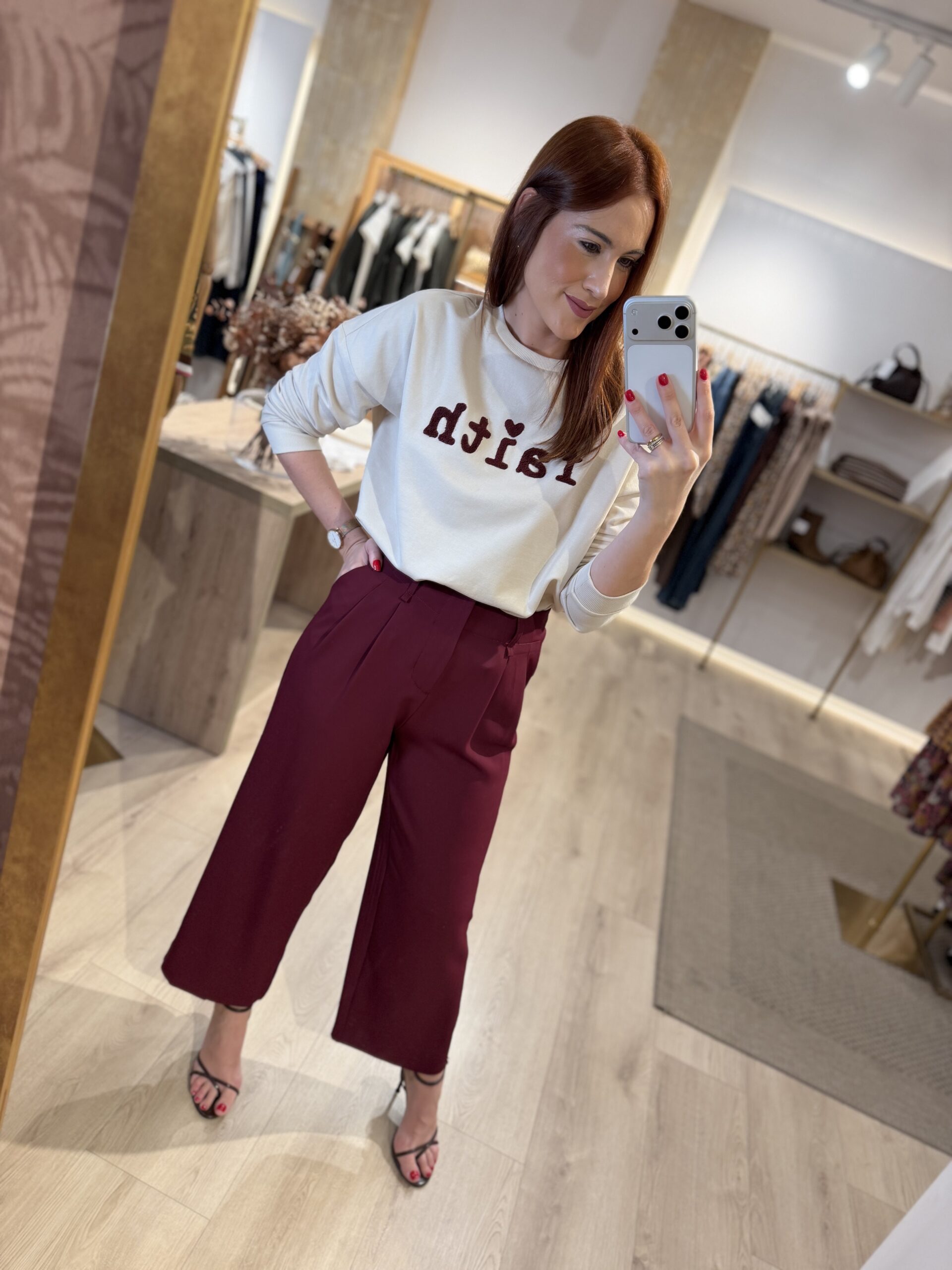 Pantalón Estela burdeos-