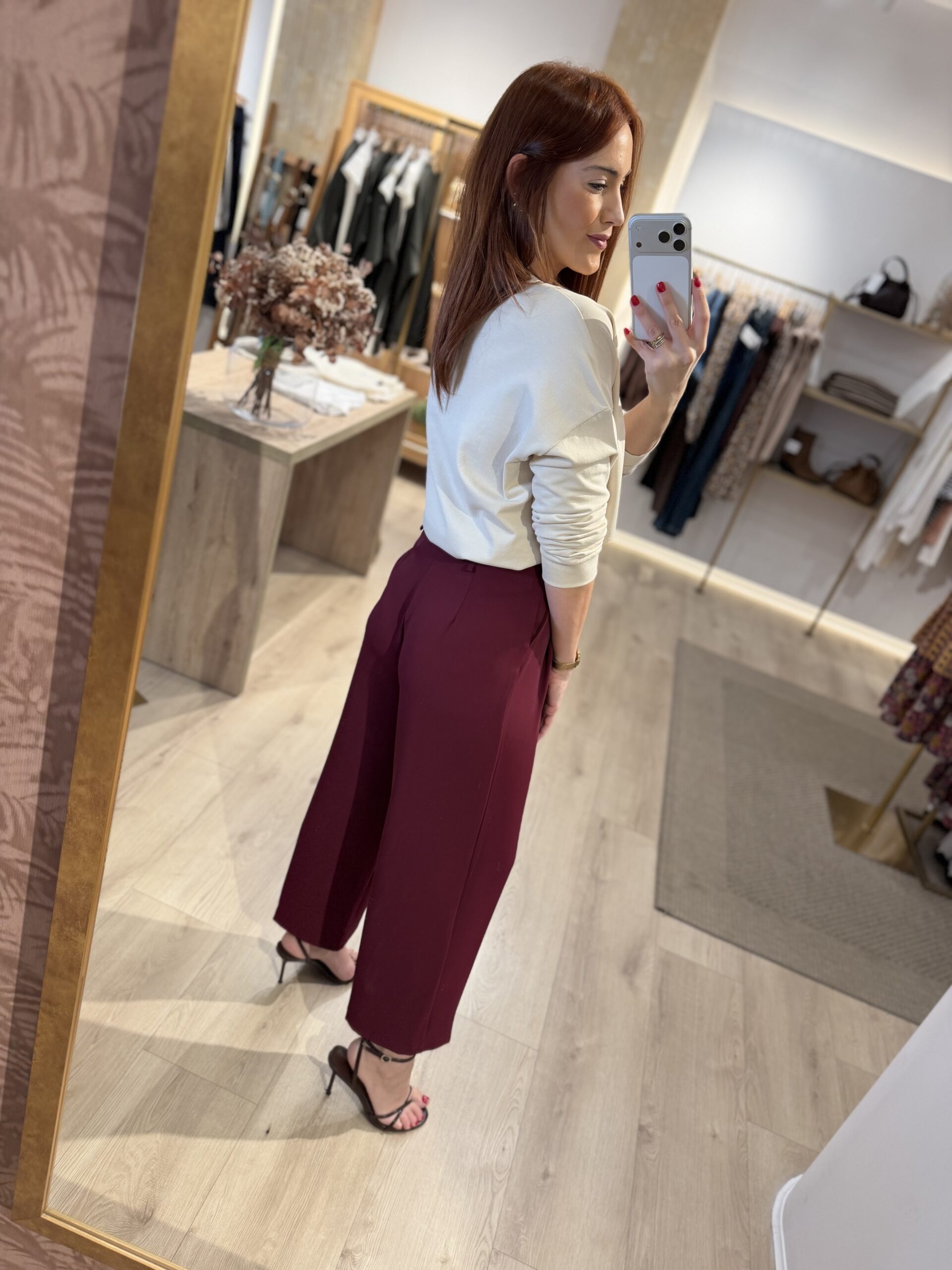 Pantalón Estela burdeos,