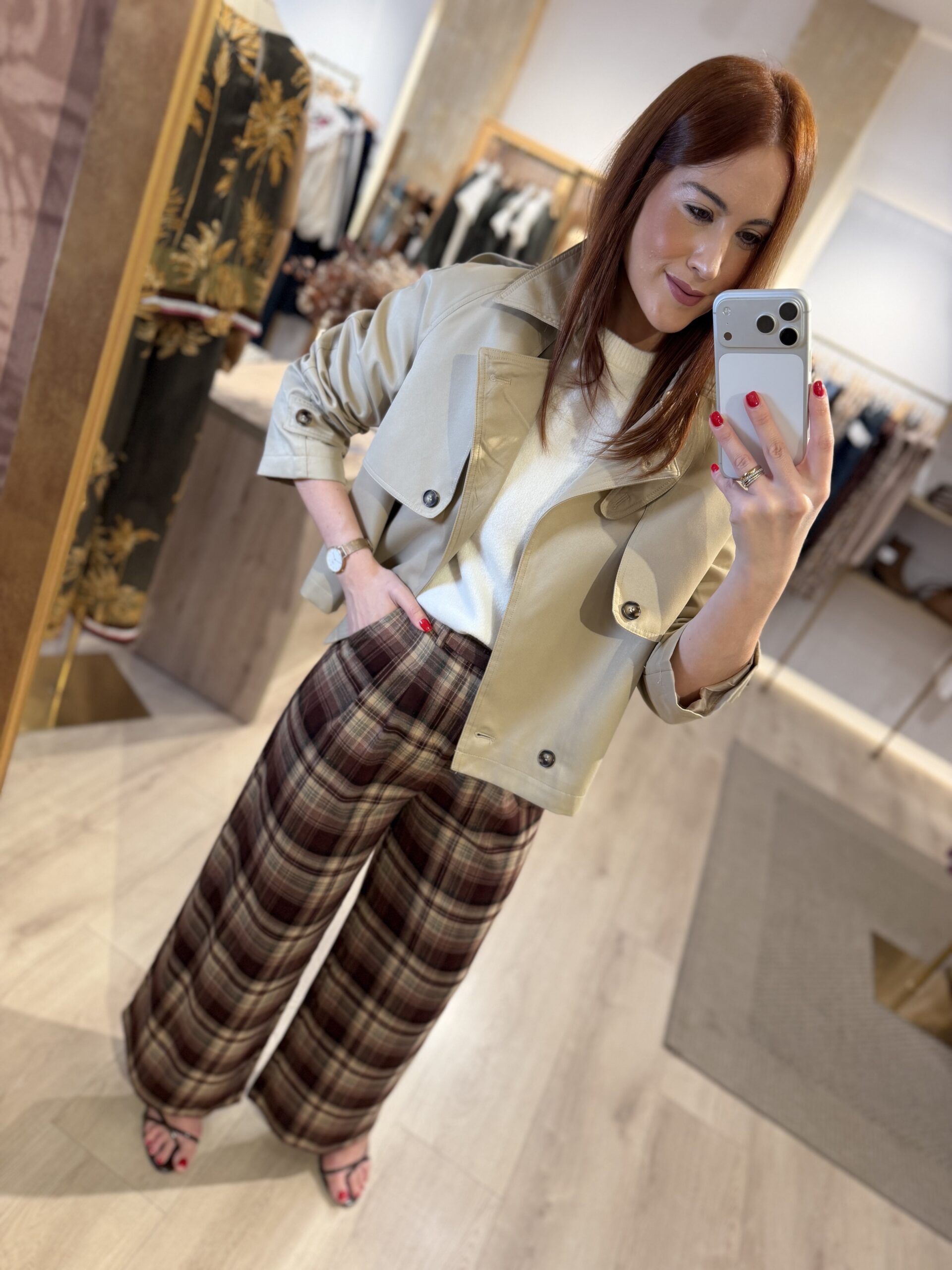 Trench corto beige,