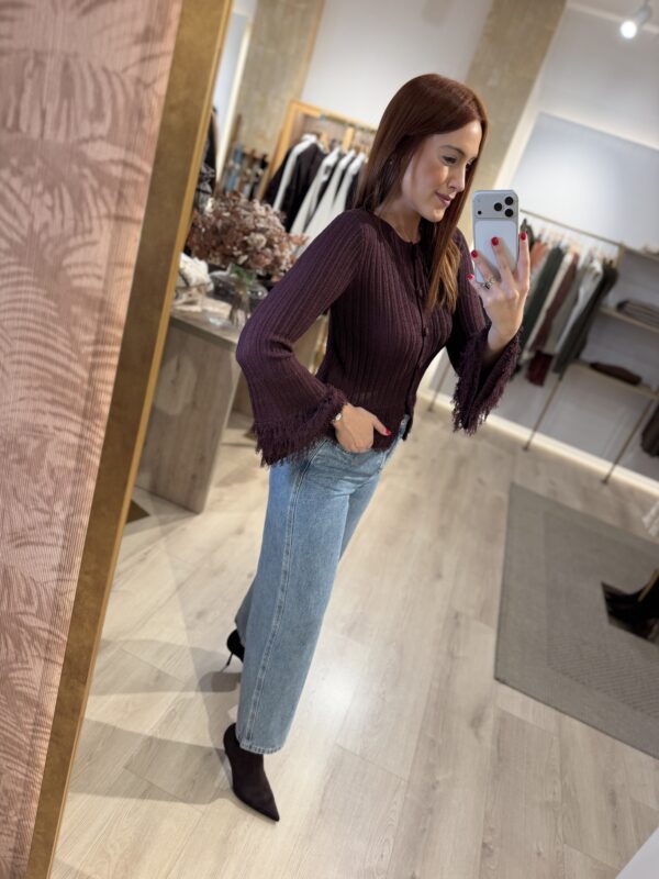 Cardigan burdeos flecos,