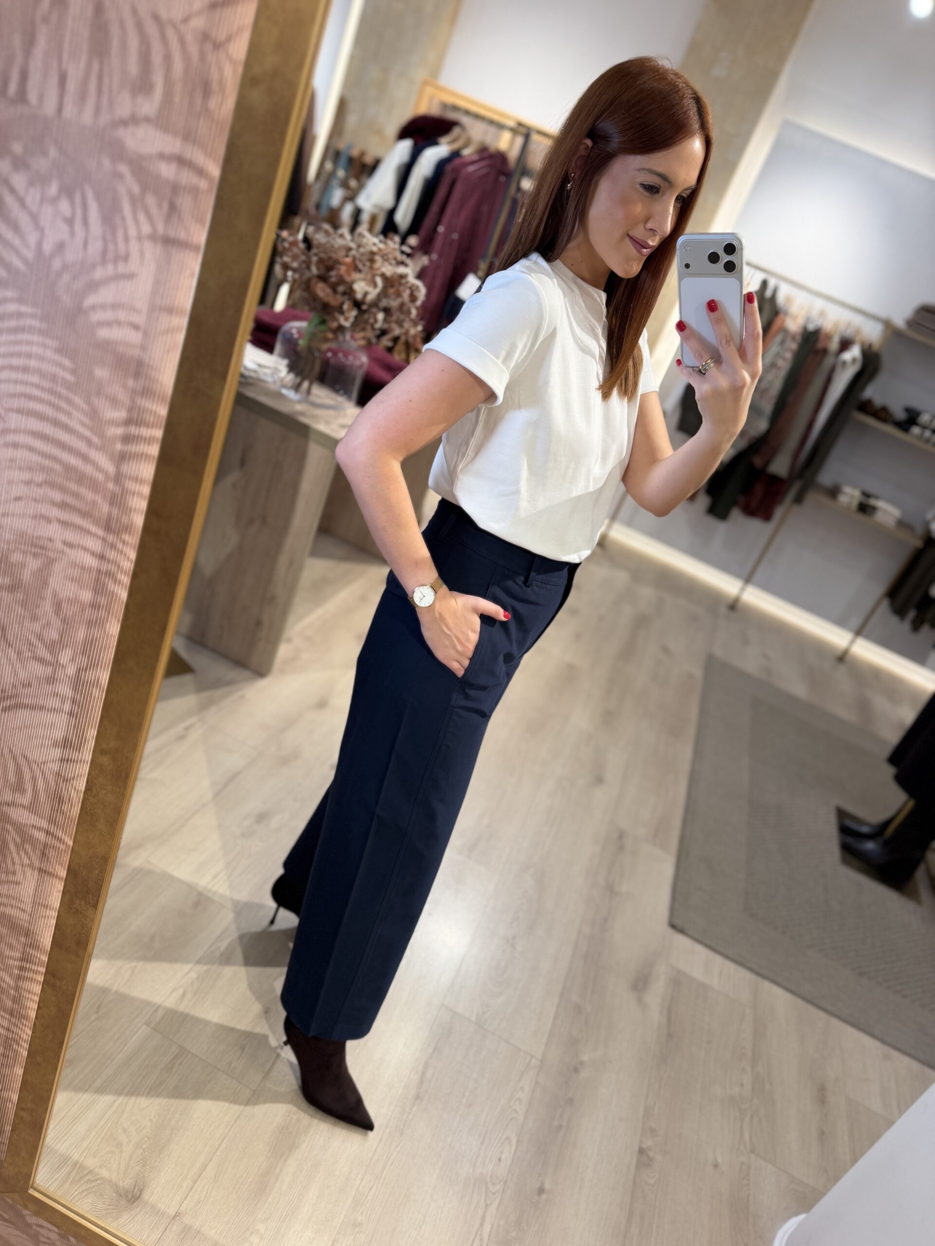 Pantalón mid waist barrel azul.